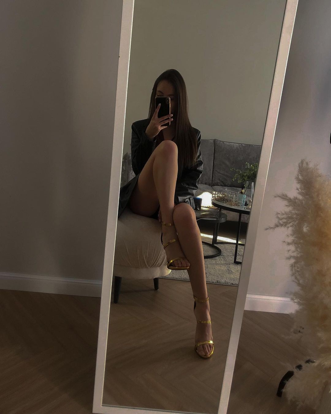 scarlet hot 22 private escort in Sydney