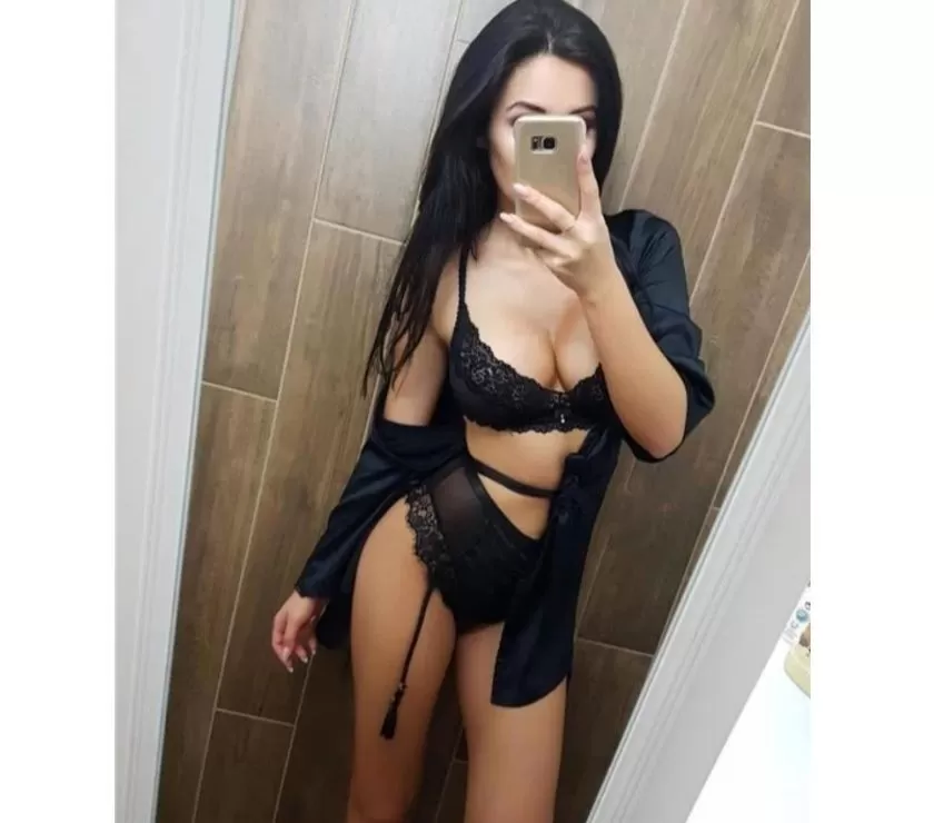 Lesley lady private escort in Paddys River