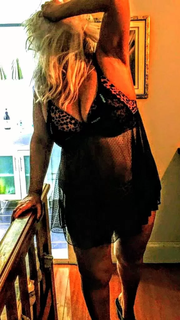 aussie lady private escort in Keith