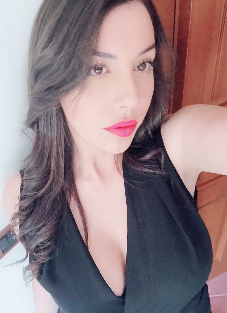 holly sydney escort outcalls private escort in Sydney