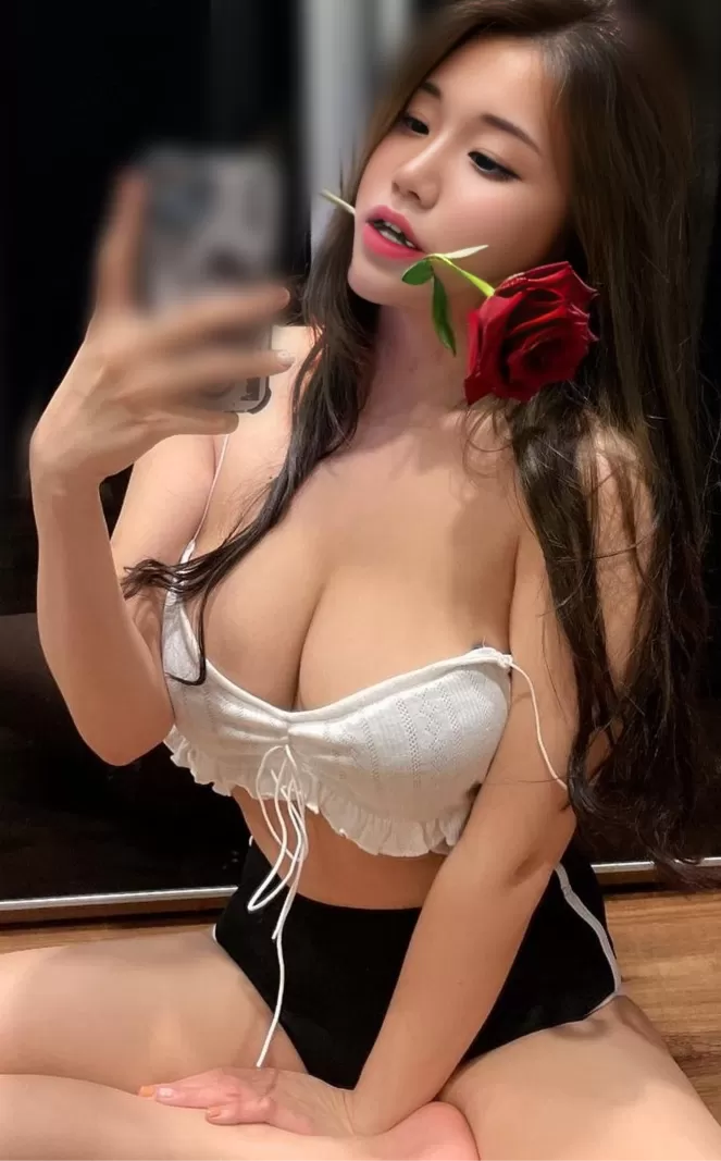lucy mature female escorts in sydney private escort in Sydney